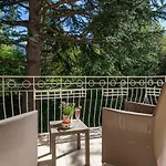 Tell And Maison d'hôtes