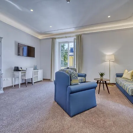 Tell And Guest house